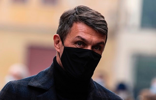 Hàng nghìn người bật khóc tham dự đám tang huyền thoại Paolo Rossi  - Bóng Đá