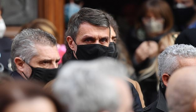 Hàng nghìn người bật khóc tham dự đám tang huyền thoại Paolo Rossi  - Bóng Đá