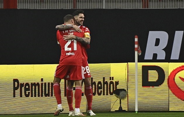 Lewandowski nổ súng, Bayern nhọc nhằn trở lại ngôi đầu - Bóng Đá