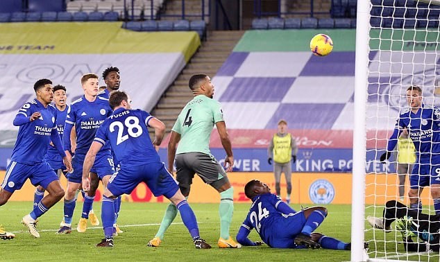 Everton diệt gọn Leicester City, Top đầu Premier League lại chao đảo - Bóng Đá