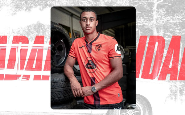 Chiêm ngưỡng áo đấu thứ 3 của 10 CLB Ngoại hạng Anh 2021/22 - Bóng Đá