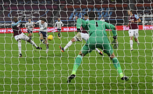 Jack Grealish nổ súng, Aston Villa vẫn trắng tay trước West Ham - Bóng Đá