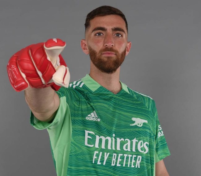 Tân binh thứ 3 tạo dáng 'cool ngầu' trong ngày ra mắt Arsenal - Bóng Đá