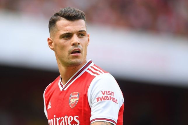 Huyền thoại Arsenal mong Xhaka đừng 