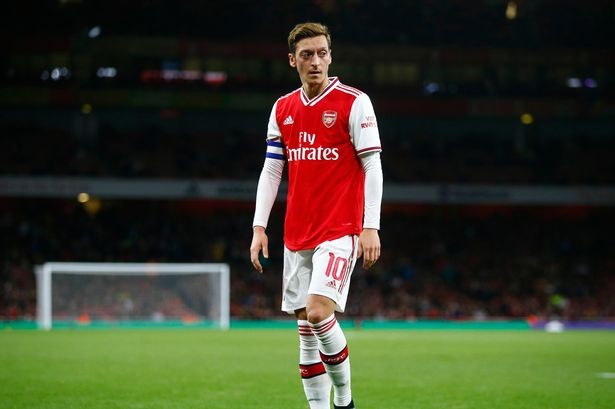 Emery đối mặt sóng gió, Ozil xác định tương lai - Bóng Đá