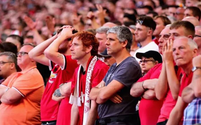 Nhà Glazer tháo chạy, CĐV Man Utd mở hội - Bóng Đá