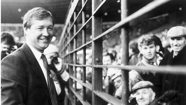 Ngày này năm xưa: Kỷ nguyên Alex Ferguson bắt đầu - Bóng Đá
