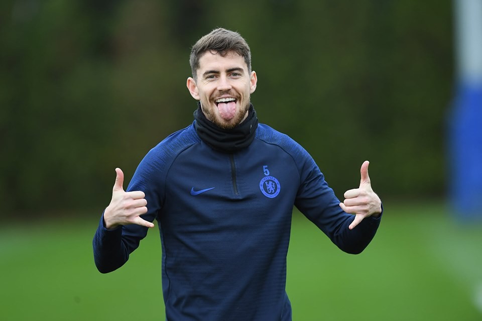 Tiếp Ajax, Chelsea chào đón 