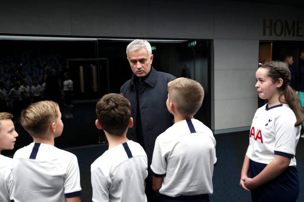 Spurs giành 3 điểm, Mourinho có cử chỉ vô cùng nhân văn  - Bóng Đá