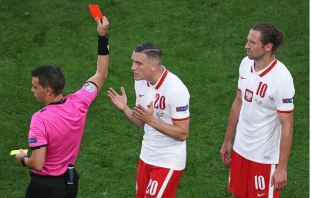 Nhiệt tình thành thảm họa, Ba Lan 'phơi áo' trước Slovakia - Bóng Đá