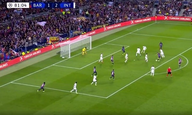Lewandowski lập cú đúp, Barca 