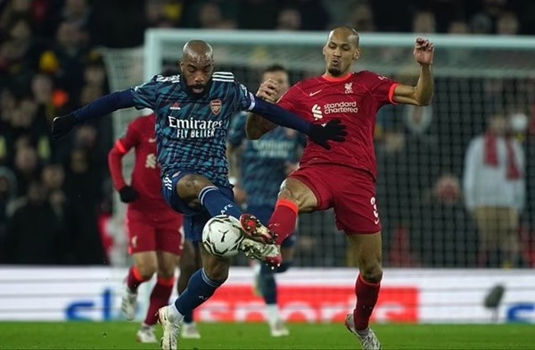 Ngôi sao 'trăm củ' rực cháy khiến Man Utd và châu Âu sửng sốt - Bóng Đá