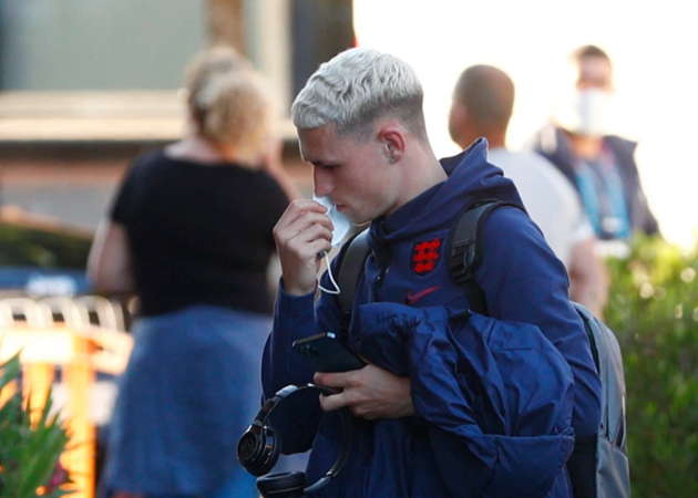 England stars land in Rome for massive Euro 2020 quarter-final against Ukraine after final training session - Bóng Đá