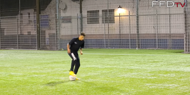 Watch new Man Utd signing Jadon Sancho showcase silky skills at just 14 leaving opponents bamboozled - Bóng Đá