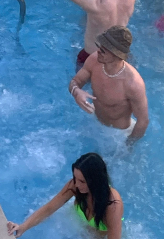 Rò rỉ thiết kế độc lạ của áo đấu thứ 3 Arsenal mùa giải 2021/22 - Bóng Đá