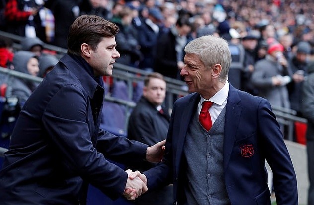 Ed Woodward and Ole Gunnar Solskjaer shrug off sack speculation at Man Utd Gala Dinner - Bóng Đá