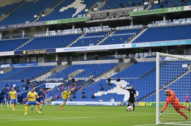 Cười té khói với loạt ảnh chế vòng 1/8 Champions League  - Bóng Đá