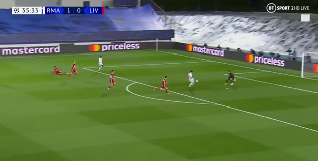 Watch Trent Alexander-Arnold’s awful header allow Marco Asensio - Bóng Đá