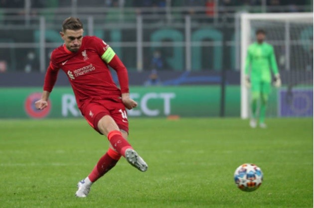 Đánh bại Kepa, Van Dijk ăn mừng ngạo nghễ bên 2 danh hiệu lớn - Bóng Đá