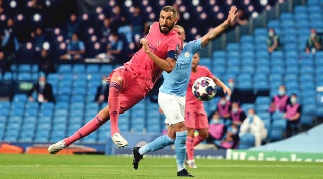 Vai trò mới giúp Ronaldo hữu dụng với Man Utd - Bóng Đá