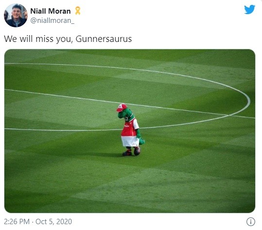 Angry Arsenal fans set up fundraising page for sacked mascot Gunnersaurus - Bóng Đá