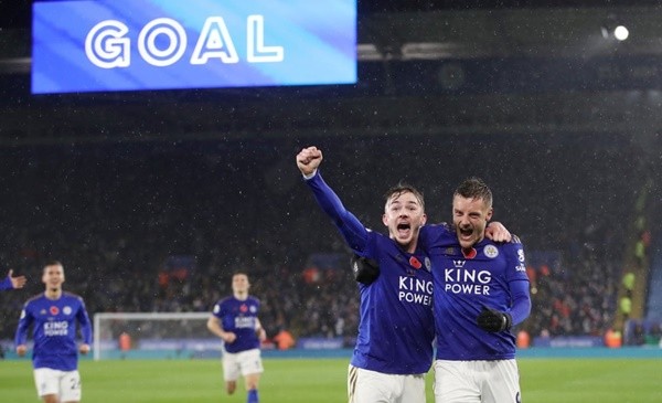 Những khoảnh khắc ấn tượng nhất vòng 12 - Bóng Đá