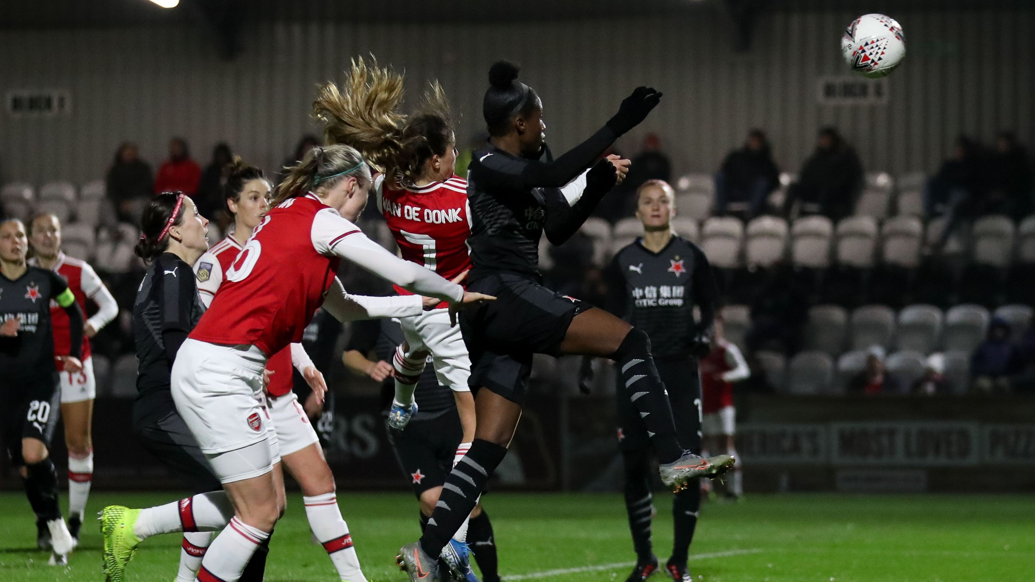 Gỡ gạc cho London, Arsenal hủy diệt đối thủ 8-0 ở Champions League nữ - Bóng Đá