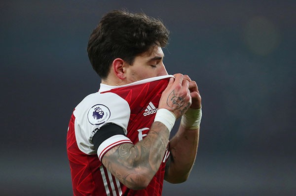 Tony Adams chỉ ra cầu thủ 