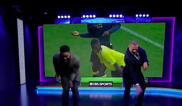 Jamie Carragher had Micah Richards doing cartwheels in CBS Sports studio - Bóng Đá