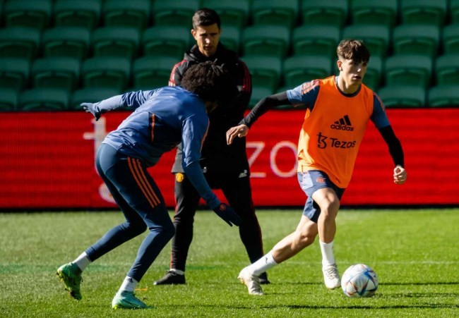 3 điều rút ra sau buổi tập mới nhất của M.U: 'Đá tảng' trở lại, sao trẻ khao khát - Bóng Đá