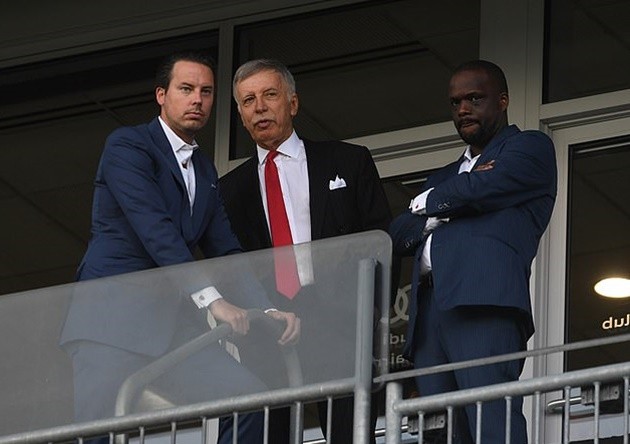 Arsenal ARE up for sale just days after Stan Kroenke insisted he will not entertain any offers for the club - Bóng Đá