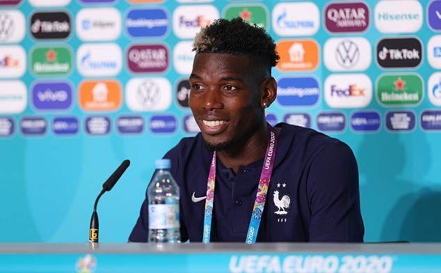 Học theo Ronaldo, Pogba khiến  - Bóng Đá