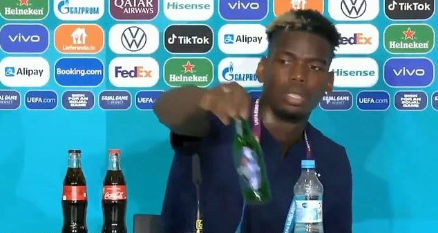 Học theo Ronaldo, Pogba khiến  - Bóng Đá