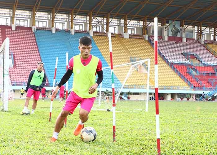 Các CLB V-League tích cực 