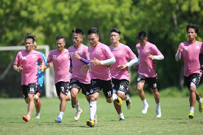 Các CLB V-League tích cực 