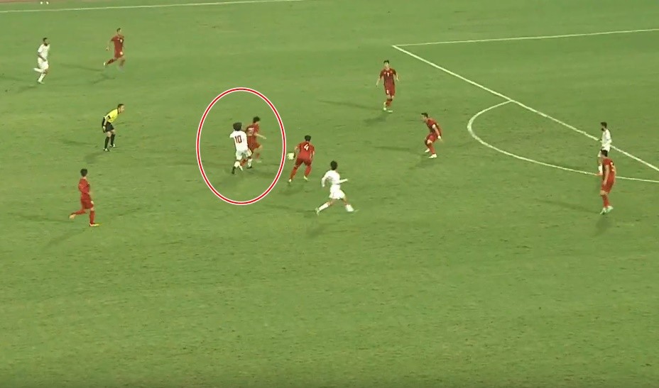 'Cậu ấy làm lu mờ người chơi hay nhất Châu Á năm 2016' - Bóng Đá