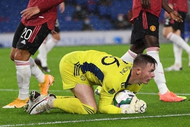  Andy Cole full of praise for Dean Henderson after fine save from Leandro Trossard preserved his second clean sheet in two matches - Bóng Đá