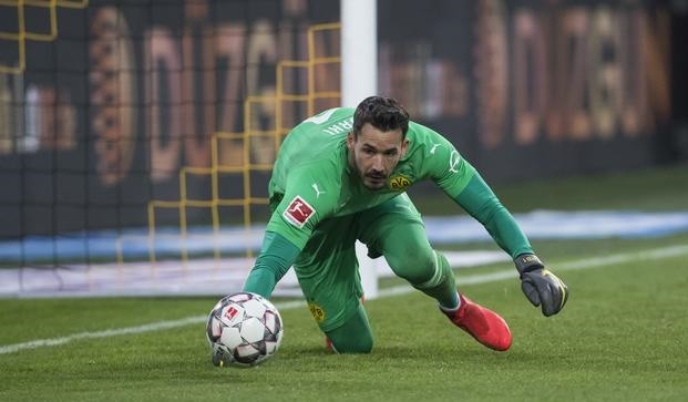 Top 5 thủ thành giữ sạch lưới nhiều nhất - Bóng Đá