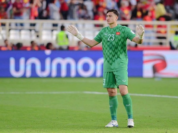 Quang Hải trêu Tuấn Anh; Malaysia tuyên bố “cứng” - Bóng Đá