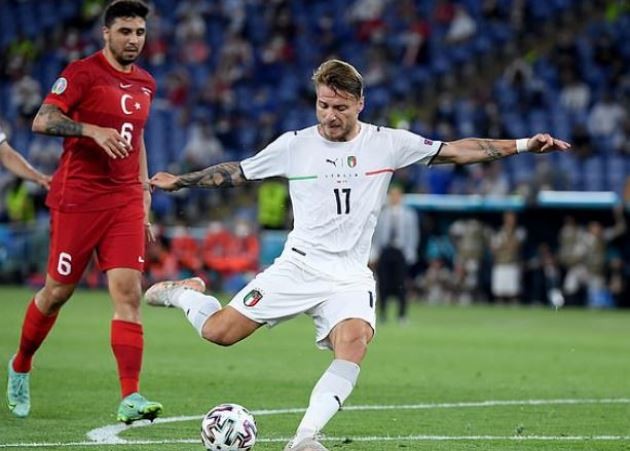 Hậu vệ Juventus phản lưới nhà, 'tặng' Ý bàn thắng đi vào lịch sử EURO - Bóng Đá