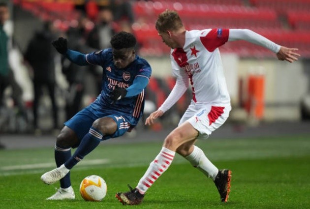 Lewandowski tịt ngòi, Bayern bất ngờ ngã ngựa trên sân khách - Bóng Đá