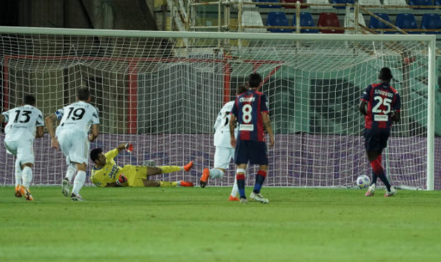 2 bom tấn của Barca bất lực trước 