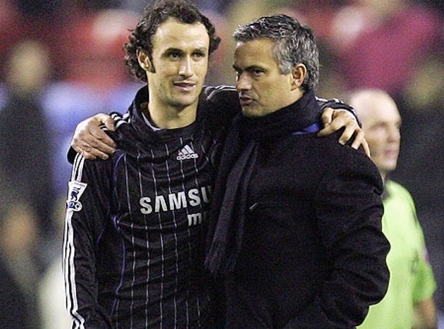 Horrible scenes for Bayern Munich as Alphonso Davies suffers an awful looking injury - Bóng Đá