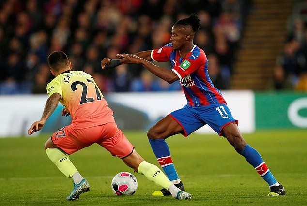 Nicolas Pepe and Wilfried Zaha will go head-to-head for the first time since their summer transfer sagas on Sunday. - Bóng Đá