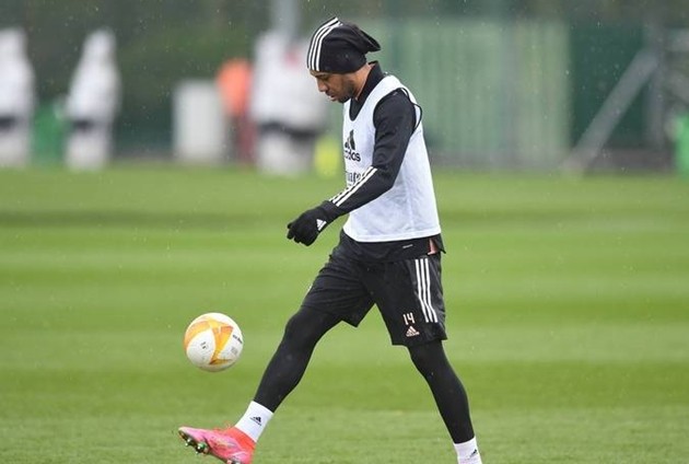 Malta coach ‘knocks himself out’ on dugout and does not remember second half of Spain loss - Bóng Đá