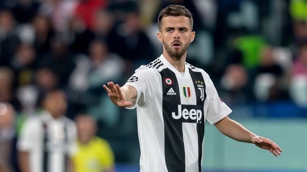 Ole Gunnar Solskjaer must fix two vital Man Utd positions after cracks exposed - Bóng Đá