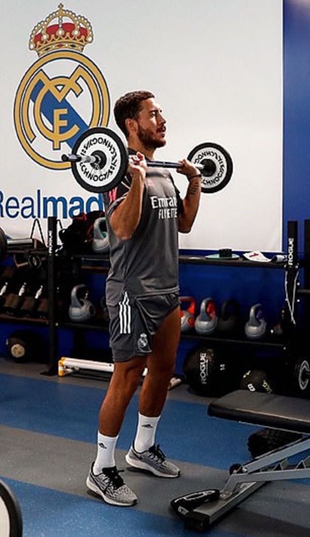 Nhìn lại những lần chấn thương của Hazard - Bóng Đá