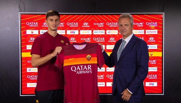 3 PROs and 2 CONs of making Riqui Puig regular starter at Barca - Bóng Đá