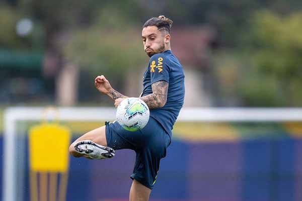 Telles dương tính COVID lần 2, CĐV Man Utd nghĩ đến viễn cảnh thảm họa - Bóng Đá