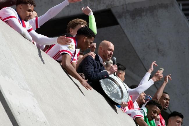 Ajax nung chảy đĩa bạc - Bóng Đá